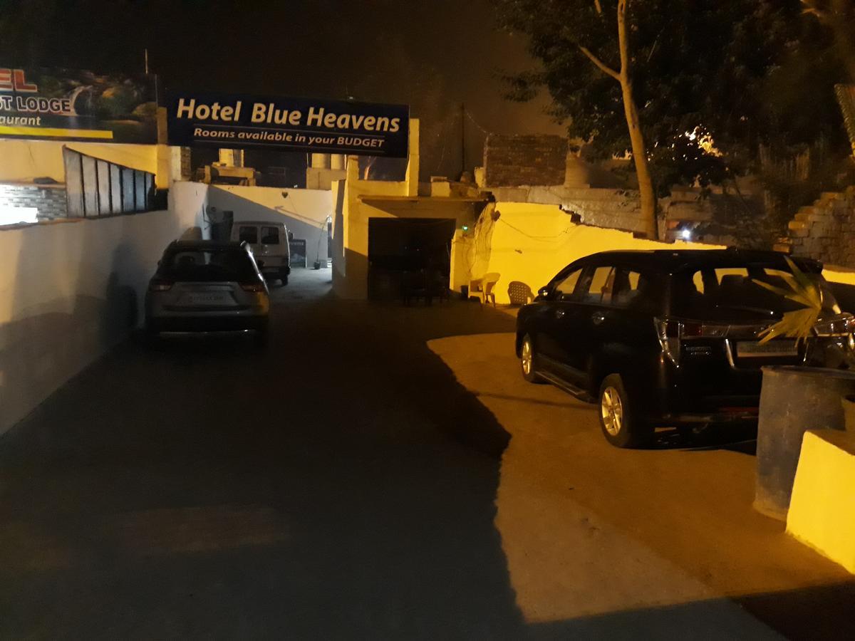 Hotel Blue Heaven Fatehpur Sikri Exterior photo